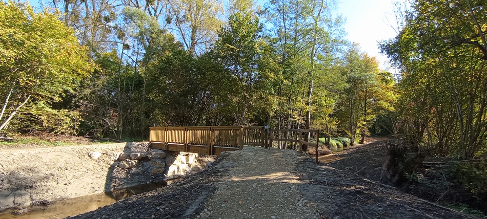 Belle passerelle dans cette zone de Crosagny