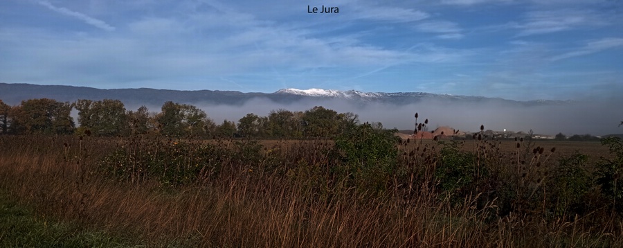 Vue sur les monts du Jura : Sur la Route ..