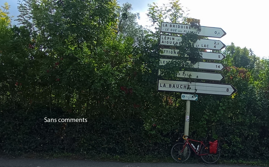 Panneaux routiers , vus (entrevus) en Isère