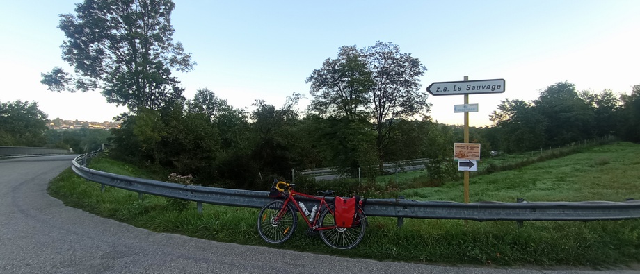 Vélo-route dite des cinq lacs au Nord d'aix les bains : Za le sauvage ?