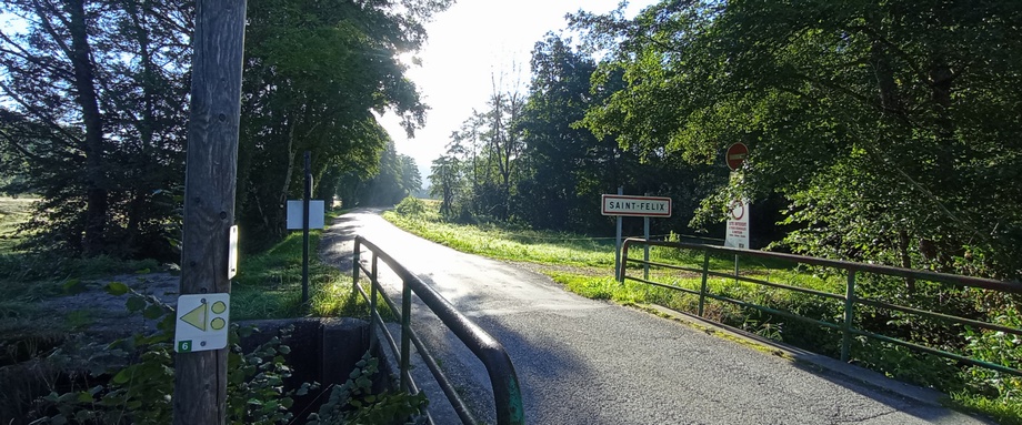 Non loin de st Felix ; suivons le parcours VTT