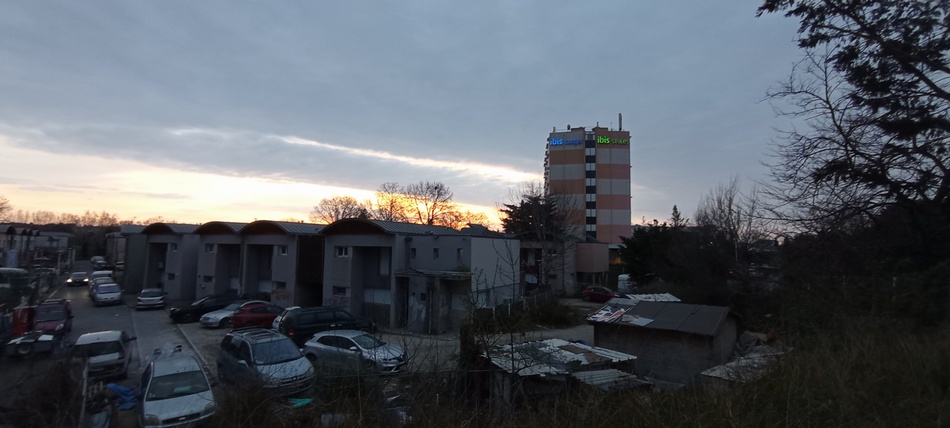 Départ de Ibis à Arles , à l'heure du laitier
