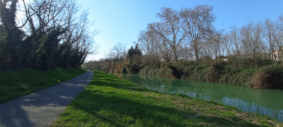 Début canal Rhône à Sète à Beaucaire : en voie verte en 2025