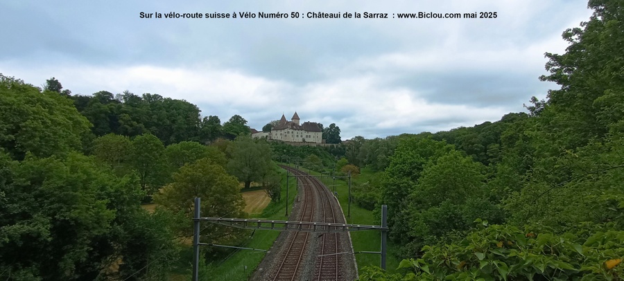 Au détour d'un virage : Château de La Sarraz (Suisse, Vaud)