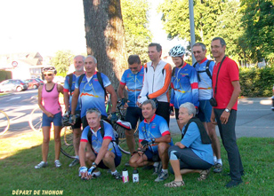 mles cyclos d epaus au depart de la route des grandes alpes en 2011