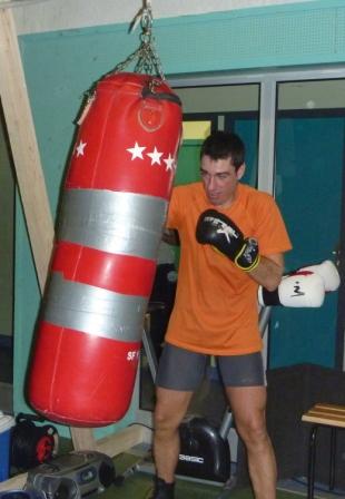 TENTATIVE DE RECORD DU MONDE DE BOXE PAR Hervé MEZZA 2009