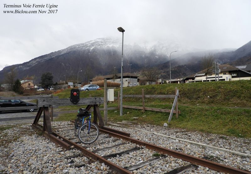 La voie ferrée en provencnce de Albertville bute sur ce Butoir à Ugine en 2017