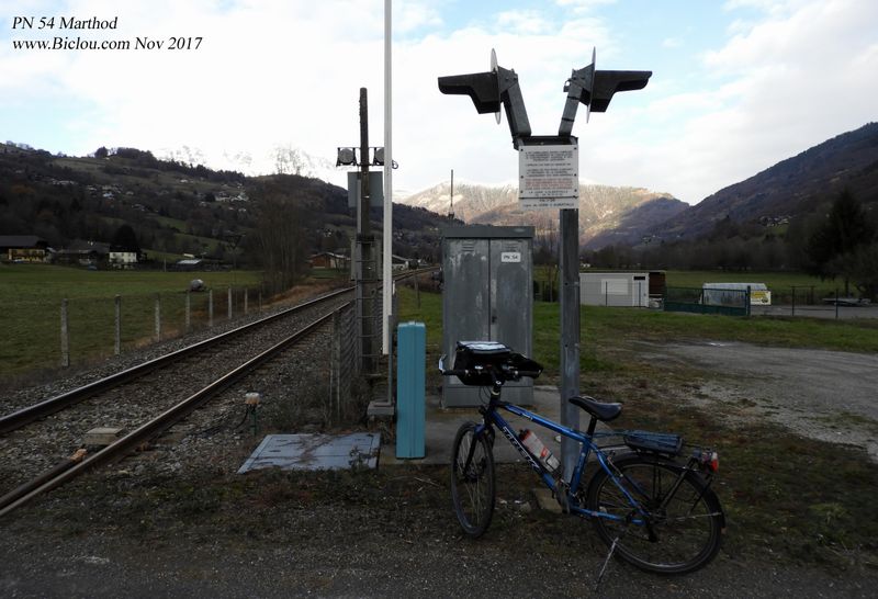 Passage à Niveau N° 54 ligne Annecy Faverges Ugine Albertville en 2017, à Marthod (Savoie)
