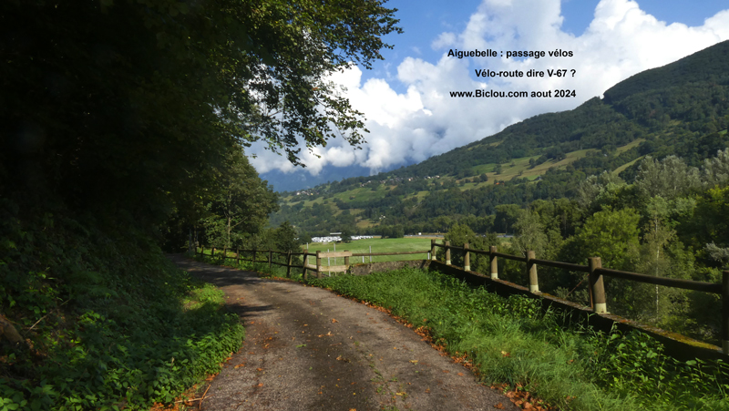 Aiguebelle-passage-voie-verte-route-de-l-enverstitle=Aiguebelle-passage-voie-verte-route-de-l-envers