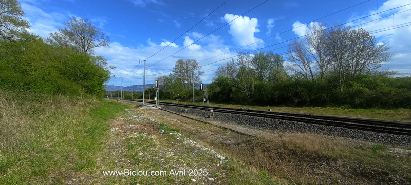 Gravelle-grave-viarhona-bis-haute-savoie-2025-long-voie-ferree-viryV