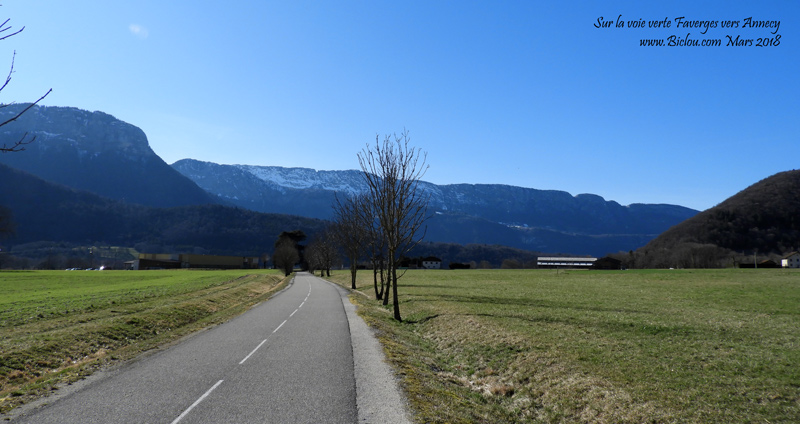 Sur-voie-verte-faverges-direction-Doussard-Annecy-2018