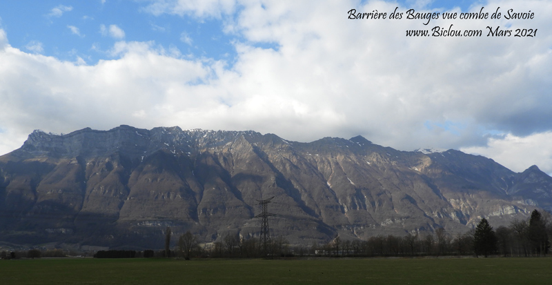 Barriere-des-Bauges-vue-de-combe-de-Savoie