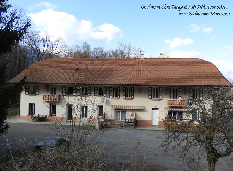 On-dansait-chez-Tarajeat-una-voltatitle=On-dansait-chez-Tarajeat-una-volta