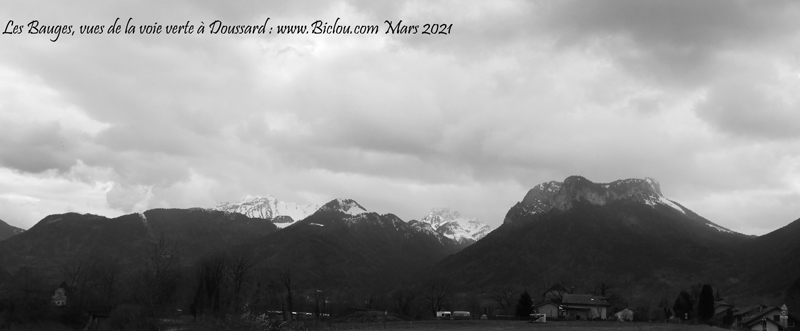 Les-Bauges-vues-de-Voie-verte-Doussard-2021title=Les-Bauges-vues-de-Voie-verte-Doussard-2021
