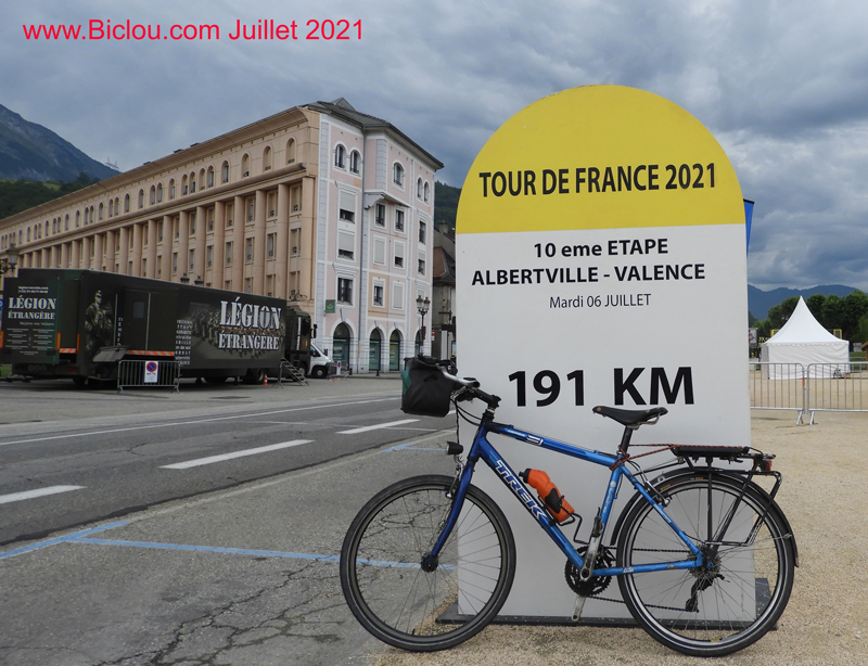 Albertville-depart-etape-tdf-2021-fanette-la-Bicyclette-de-claudiotitle=Albertville-depart-etape-tdf-2021-fanette-la-Bicyclette-de-claudio