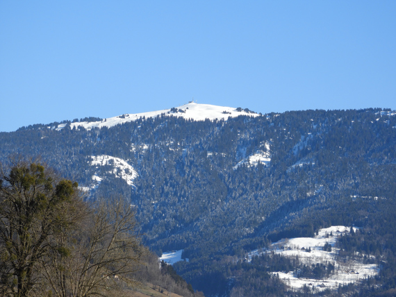 Mont-Bisanne-vu-de-la-voie-verte-Uginetitle=Mont-Bisanne-vu-de-la-voie-verte-Ugine