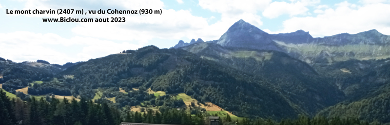 Mont-Charvin-vu-de-Cohhenoz-zentrum