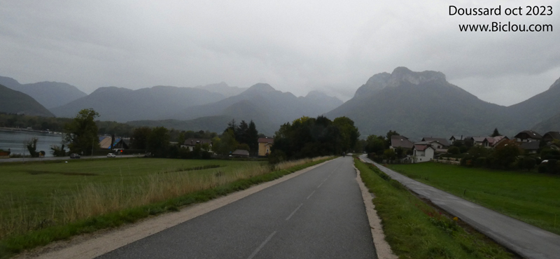 Voie-verte-V-62-doussard-Bauges-pluie