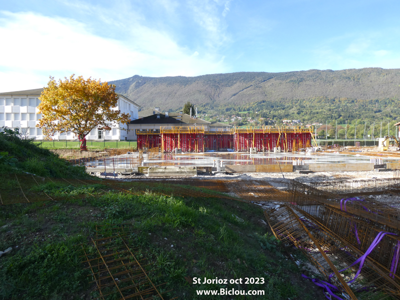 travaux-saint-jorioz-oct-2023-immeuble-pres-voie-verte