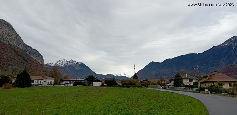 Faverges-englannaz-vue-charvin-mont-Blanc-neige-fondue