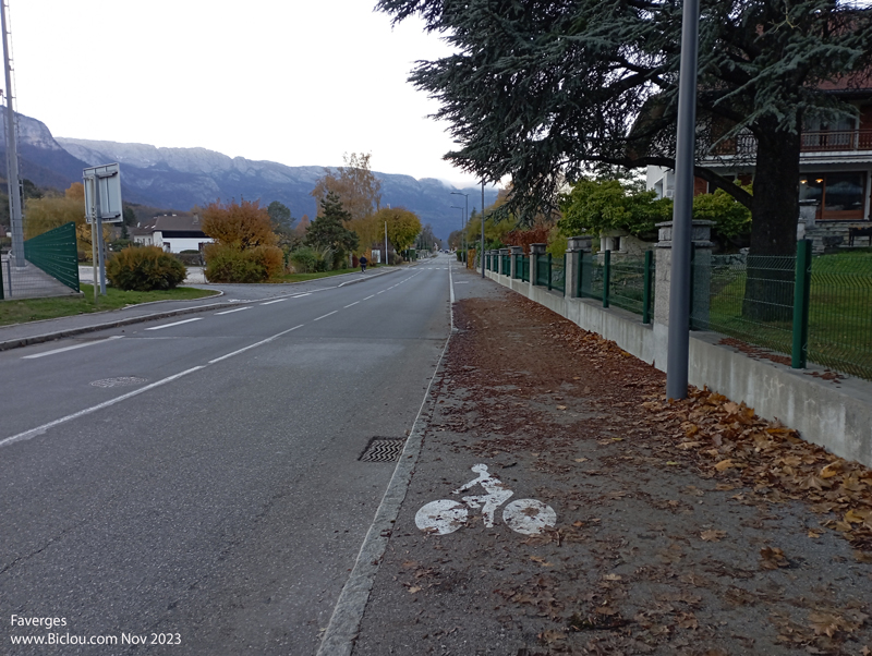 la-pseudo-piste-cyclable-faverges-en-feuilleetitle=la-pseudo-piste-cyclable-faverges-en-feuillee