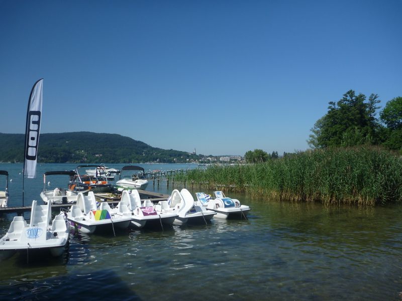 Belle vue sur la vieille ville d'Annecy, la visitation, le Mont sainte catherine et le lac