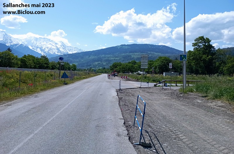 Sallanches, voie verte en construction , le long de l'autoroute et route de l'Arve .. Retour prose