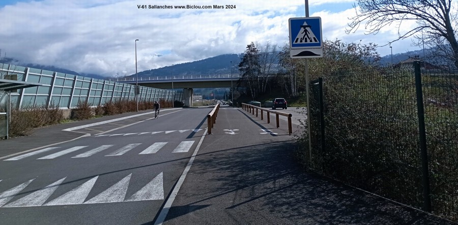 Après le pont saint Martin : Vélo-route dite V-61 à Sallanches (aucune indication mars 2024)