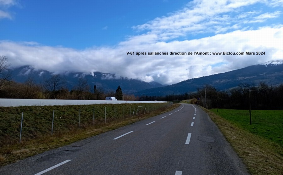 Véloroute dite V-61 Sallanches direction l'amont (Passy et le Fayet puis chamonix) aucune indication en mars 2024