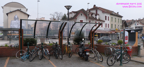 Garage à vélos Gare d'Annemasse mars 2016