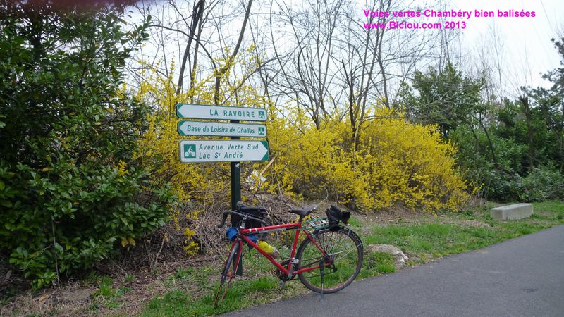 Balisage voies vertes et pistes cyclables de Chambéry en 2013 ; vers le lac de Saint André