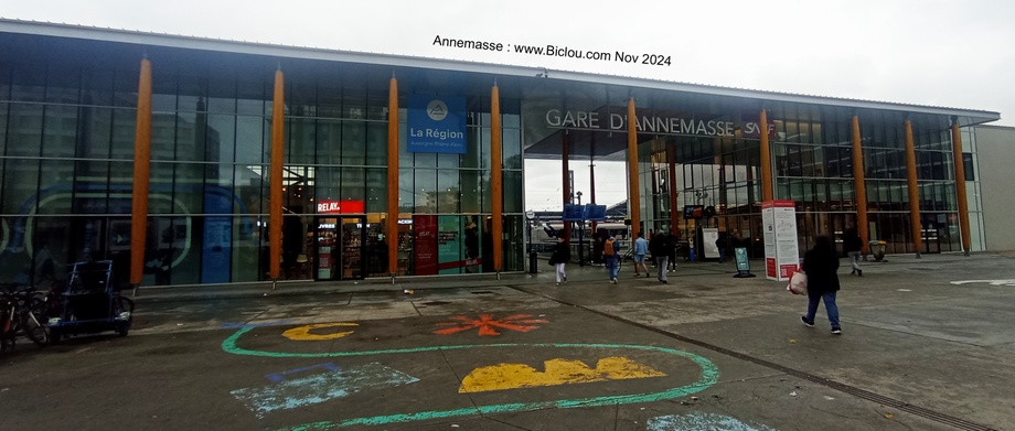 Devant la gare d'Annemasse