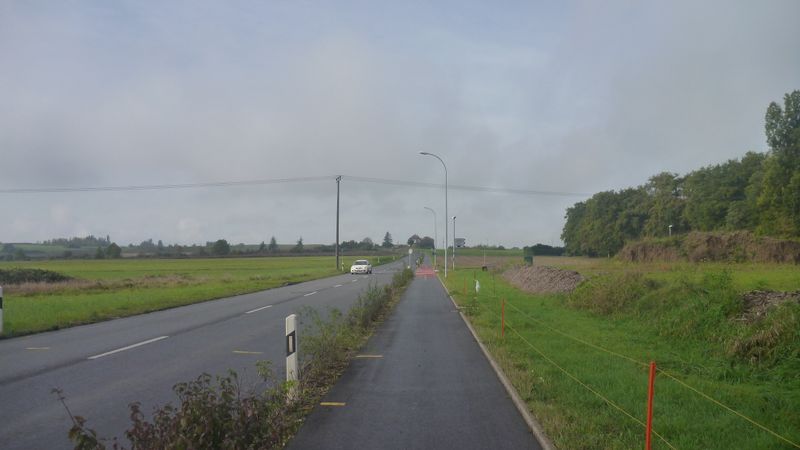 Après Lully : Direction Soral, et cette voie cyclable
