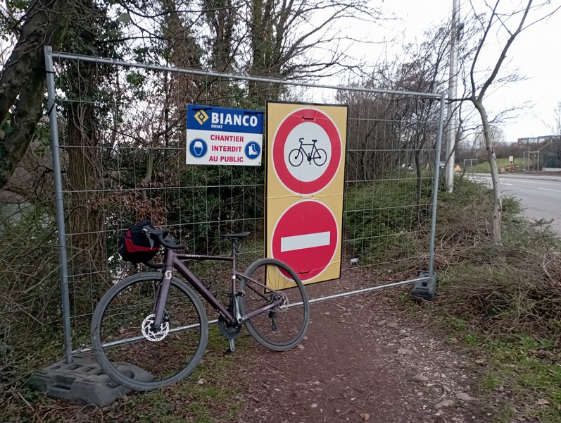 Travaux par Bianco Ugine , Annemasse, long de l'Arve en 2024 