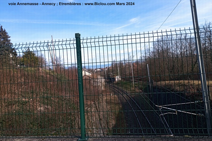 Mornex : Passage au dessus de la Voie ferrée Annemasse - Annecy