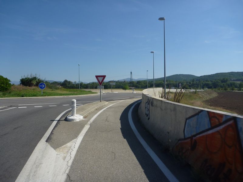 Bandes cyclables à la Sortie de montélimar sur la D 540