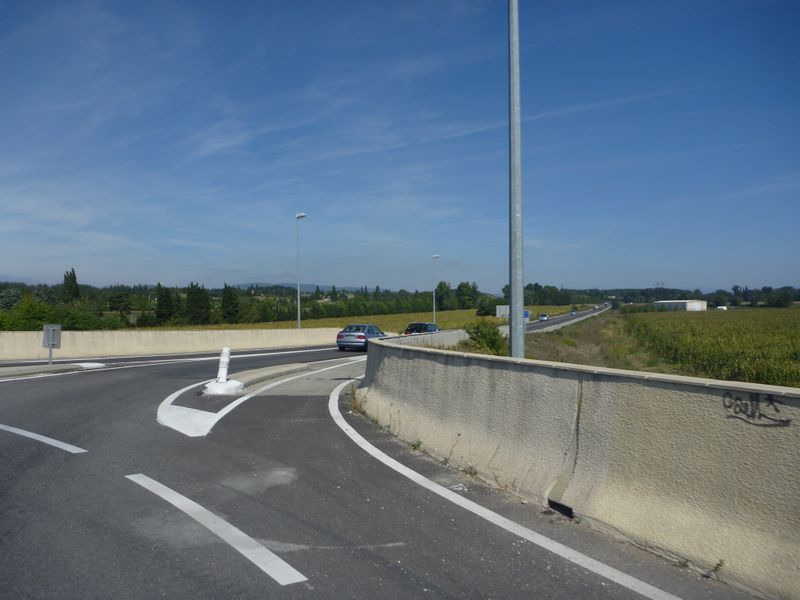 Bandes cyclables à la Sortie de montélimar sur la D 540