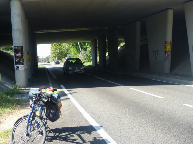 Bandes cyclables à la Sortie de montélimar sur la D 540