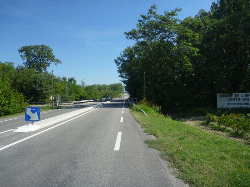 Bandes cyclables à la Sortie de montélimar sur la D 540