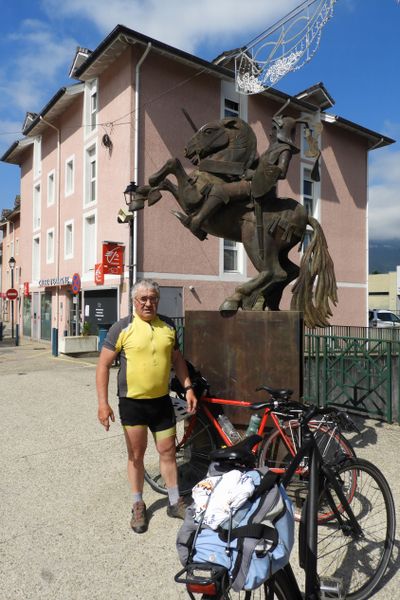 Claudio de la Faverges en 2021, affuté comme le Chevalier Pierre Terrail III de Bayard à Pontcharra