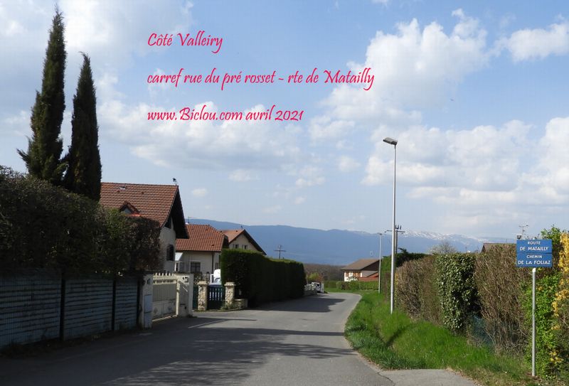 Repérage voie verte ; Carrefour Rue du pré Rosset et rte de Matailly (Valleiry), en mai 2021 pas de balises ViaRhôna