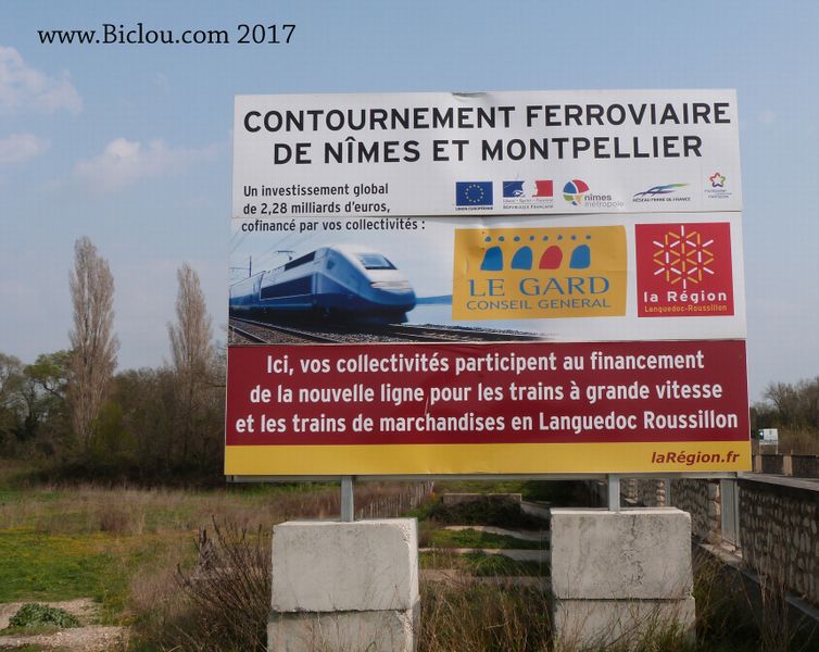 panneau annonciateur contournement férroviaire de Nimes Mlontpellier en mars 2017 par claudio de la Faverges