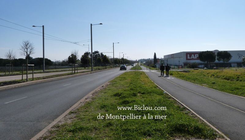 Travaux débutés en mars 2017 à Montfrin sur ViaRhôna, liaison vers pont du Gard