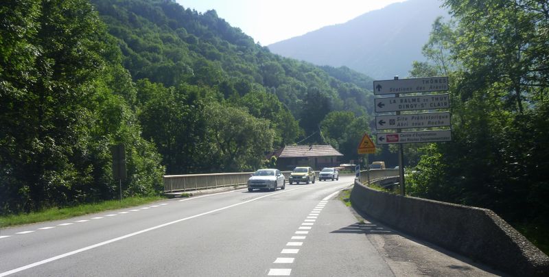 Pont de Morette (Thônes) ; non traité pour les cyclistes