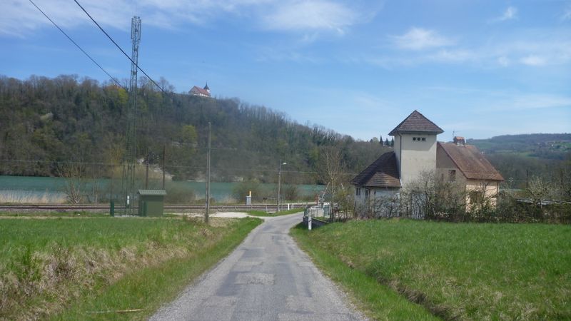Le Rhône peu avant Seyssel rive droite, par Etranginaz