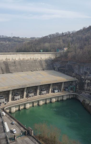 Barrage de Génissiat vu en 2015